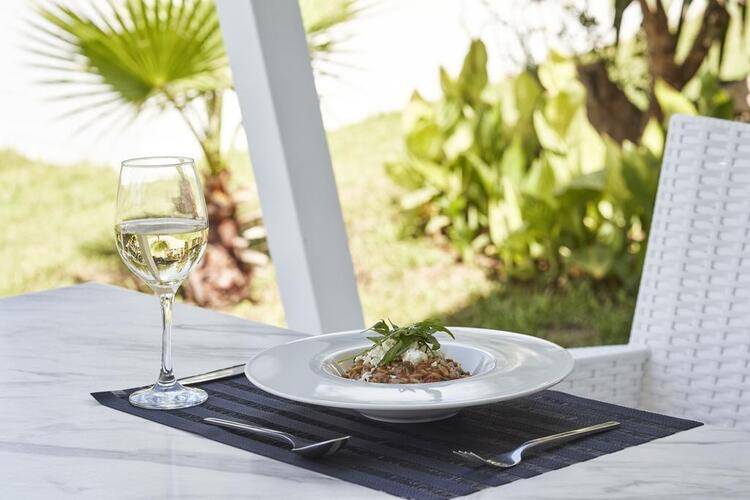 Mr And Mrs White Corfu (Adults Only 16+)