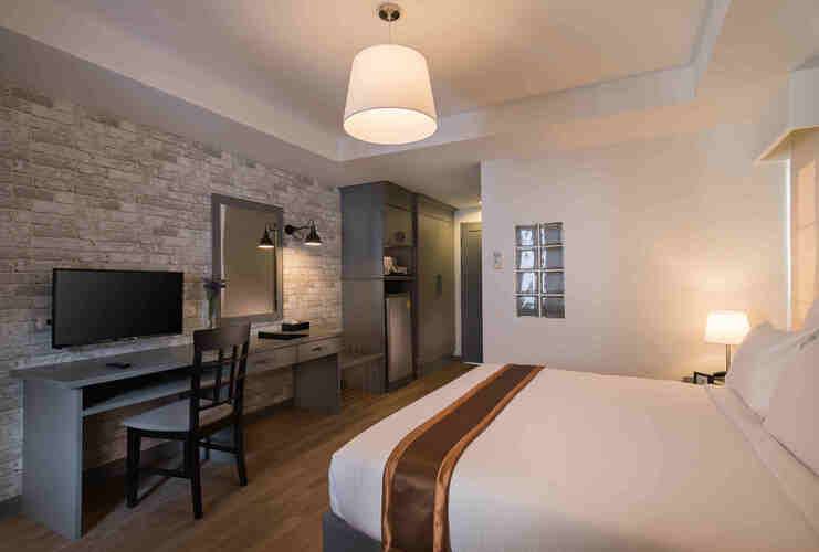 Oakwood Hotel Journeyhub Pattaya