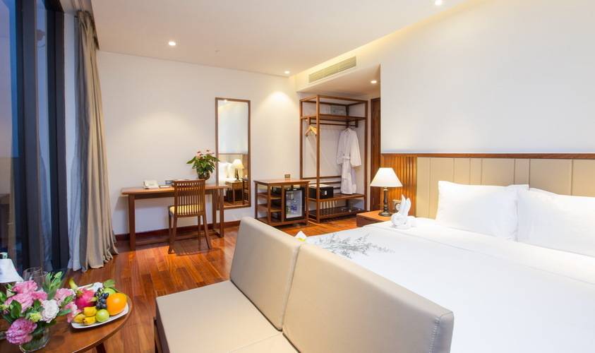 Green Beach Hotel