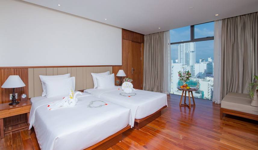 Green Beach Hotel