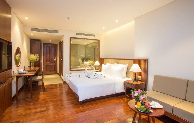 Green Beach Hotel