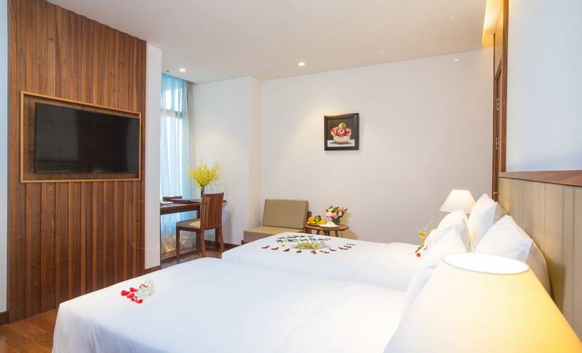 Green Beach Hotel