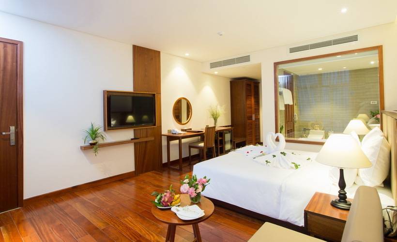 Green Beach Hotel