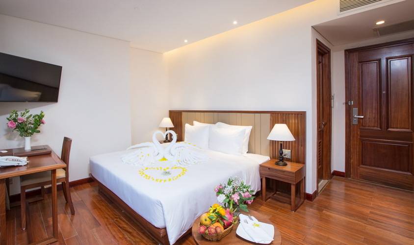 Green Beach Hotel
