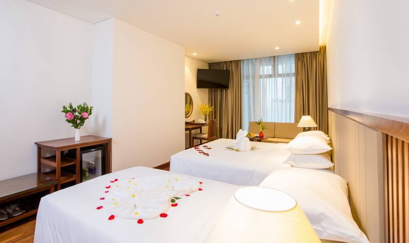 Green Beach Hotel