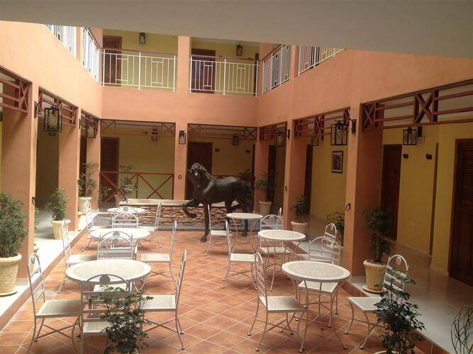 Hoteles E Caballeriza