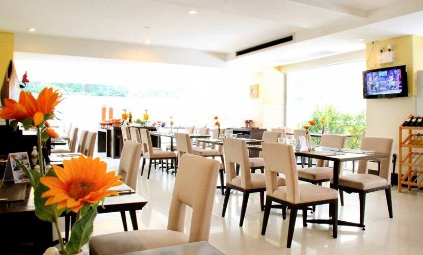 Furamaxclusive Sathorn