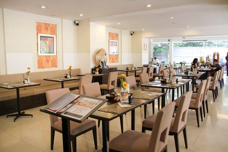 Furamaxclusive Sathorn