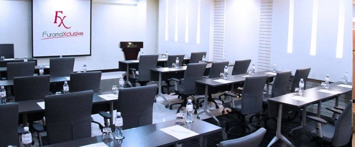 Furamaxclusive Sathorn