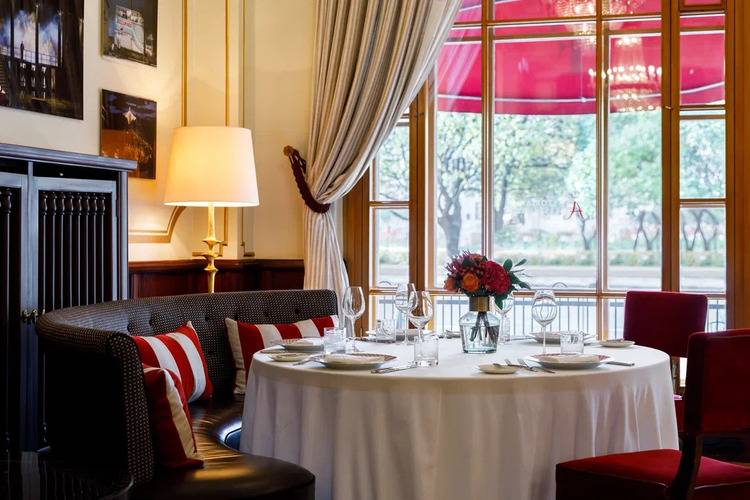 Астория Рокко Форте Отель