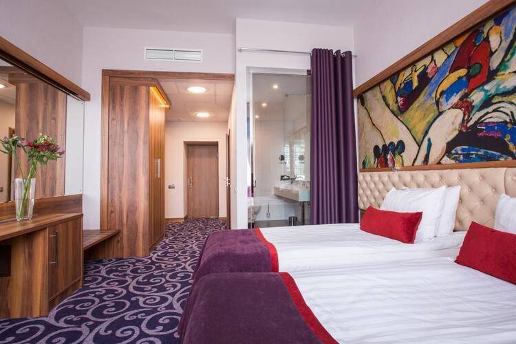 Best Western Plus Сentre (Ex. Октябрьская Лиг. Корпус)