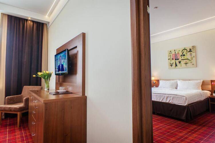Best Western Plus Сentre (Ex. Октябрьская Лиг. Корпус)