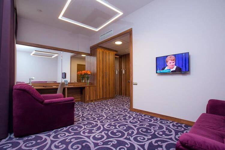 Best Western Plus Сentre (Ex. Октябрьская Лиг. Корпус)