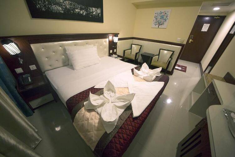 Mariana Hotel