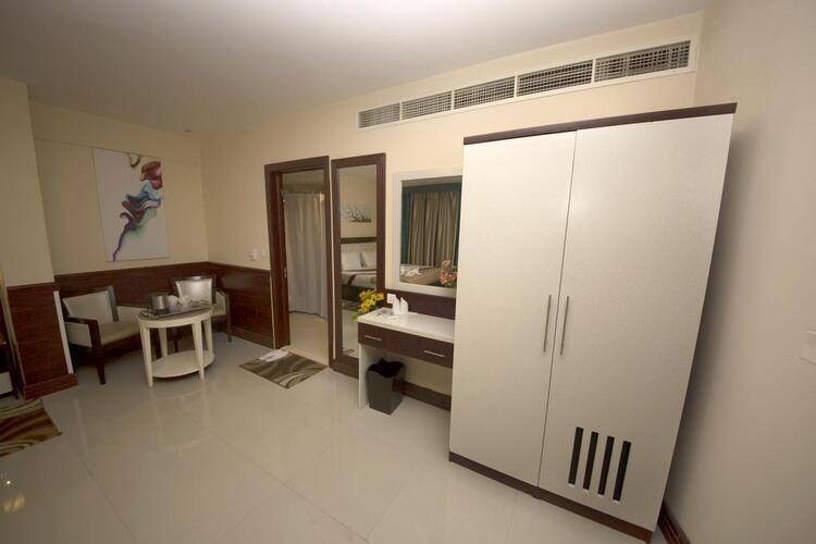 Mariana Hotel