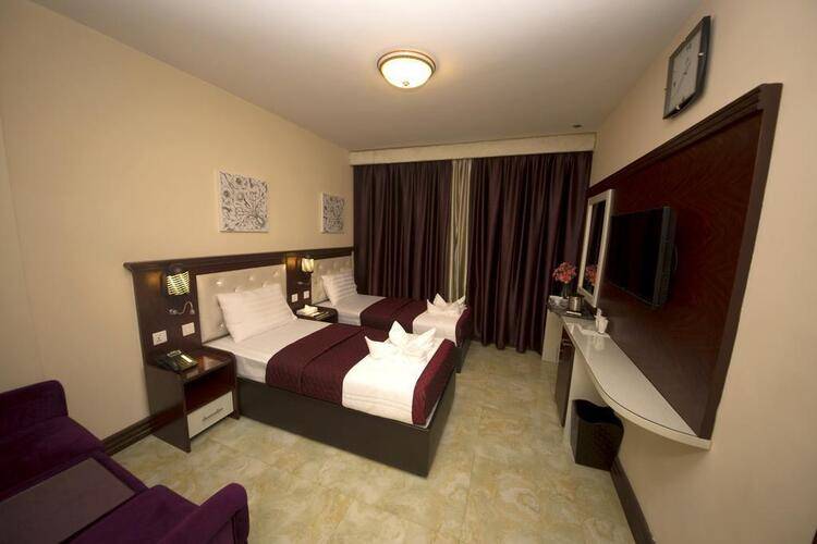 Mariana Hotel