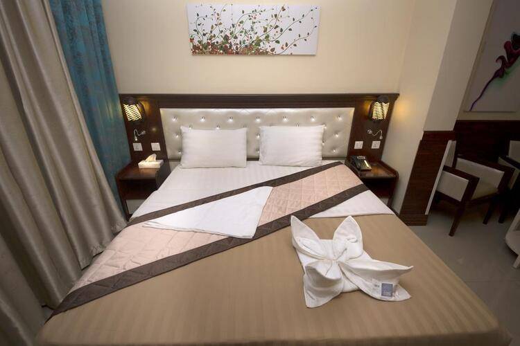 Mariana Hotel