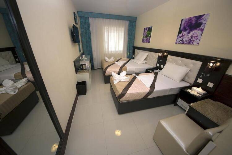 Mariana Hotel