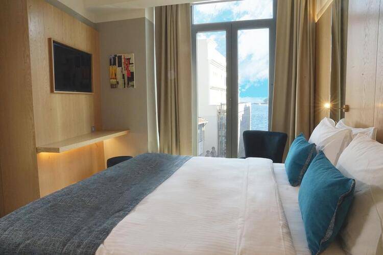 Galatas Hotel