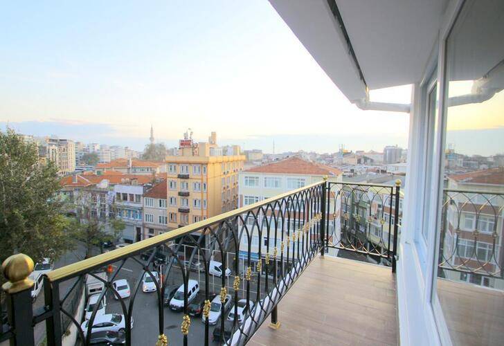 Hira Hotel