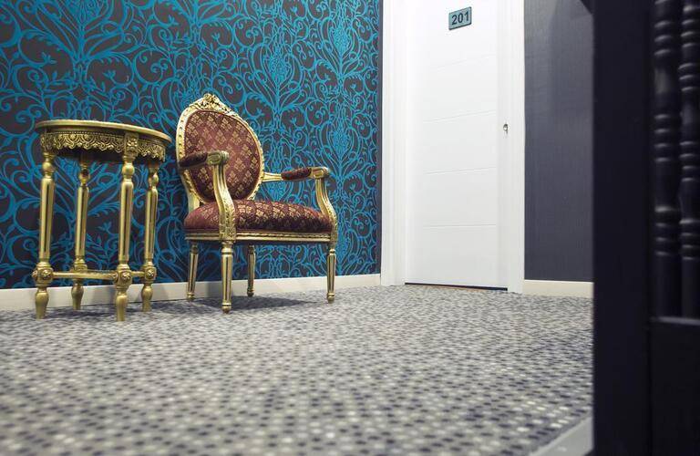 La Pazza Suites