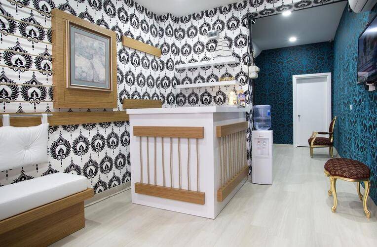 La Pazza Suites