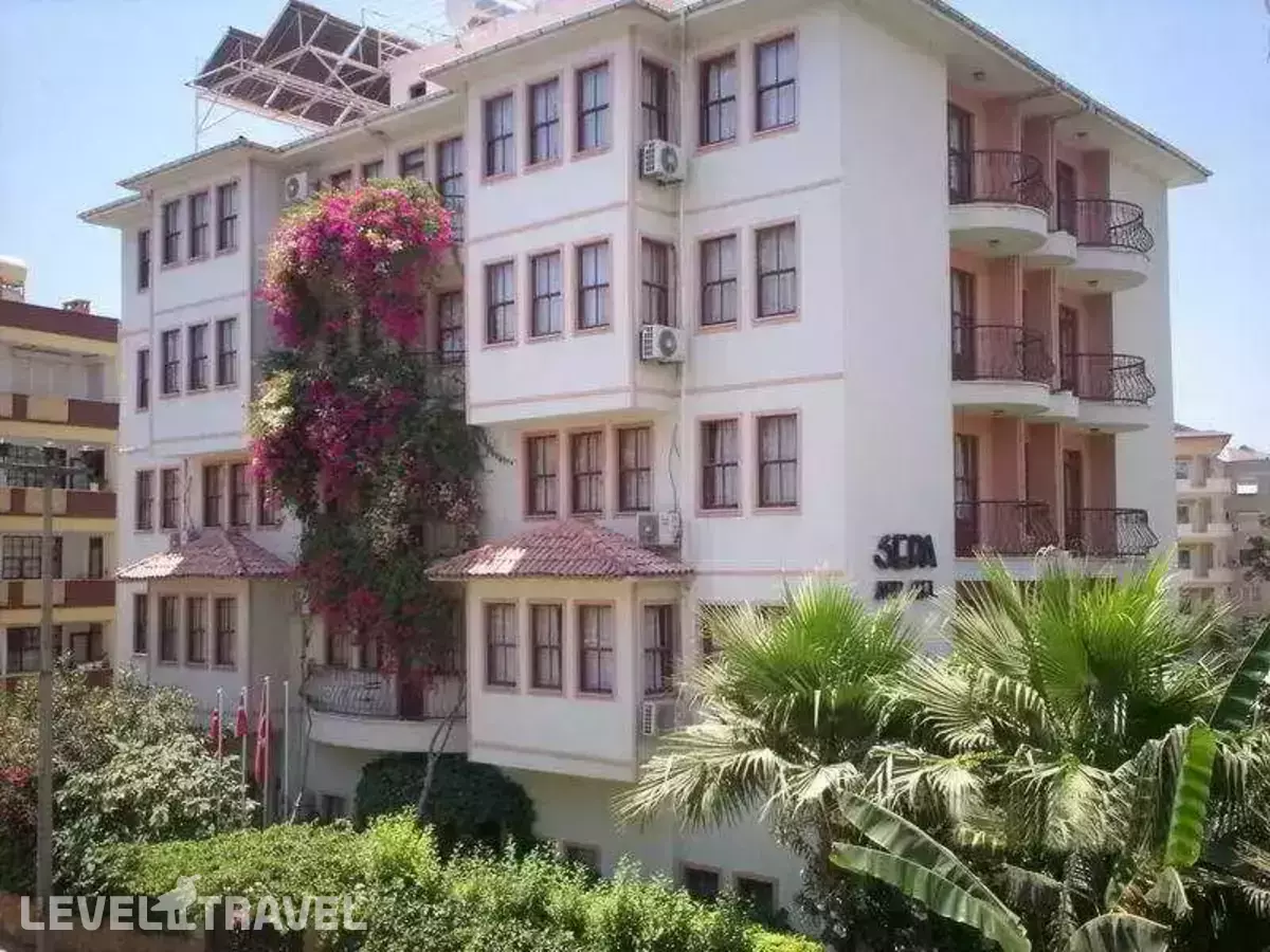 The S Aparts & Suites Hotel