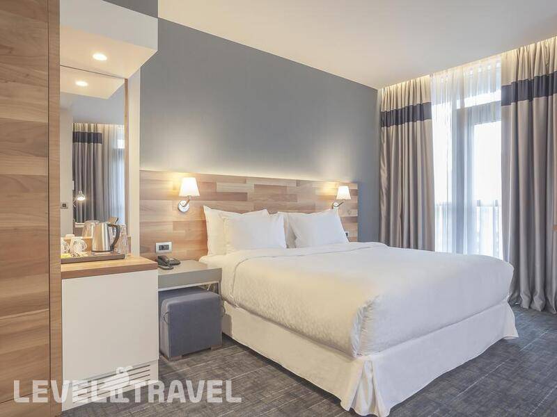 Фотография Ever Hotel Europe (Ex.Four Points By Sheraton)