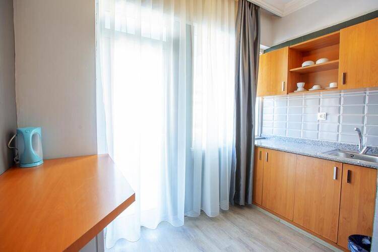 Hma Hotel & Suites
