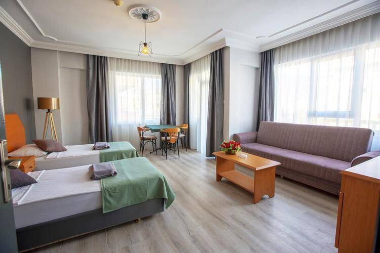 Hma Hotel & Suites