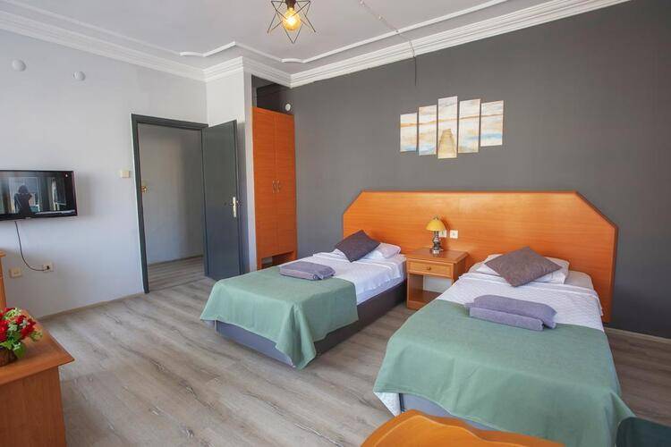 Hma Hotel & Suites
