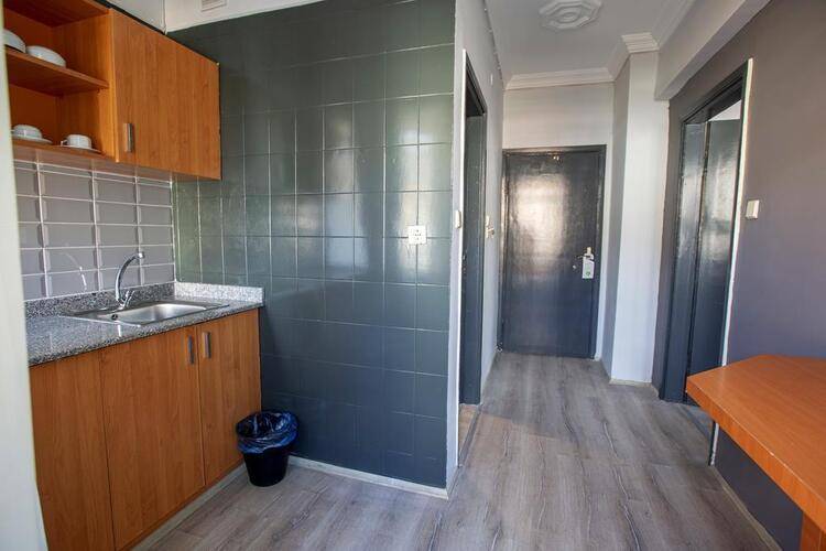 Hma Hotel & Suites
