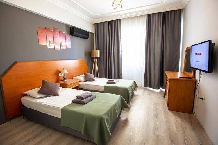 Hma Hotel & Suites