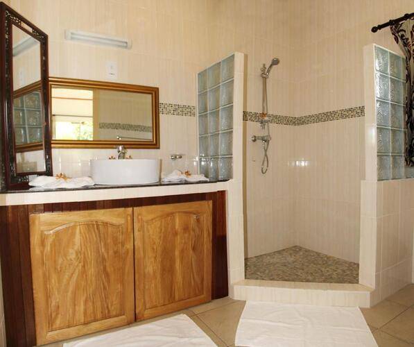 Hostellerie Guest House