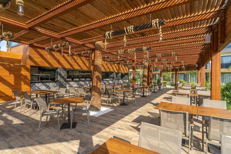 Arnor De Luxe Hotel & Spa