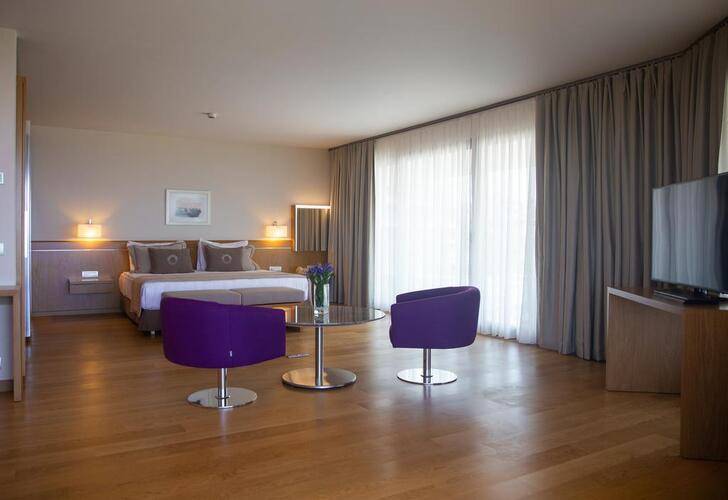 Onlive Hotel