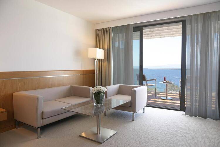 Onlive Hotel