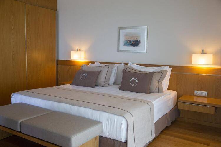 Onlive Hotel