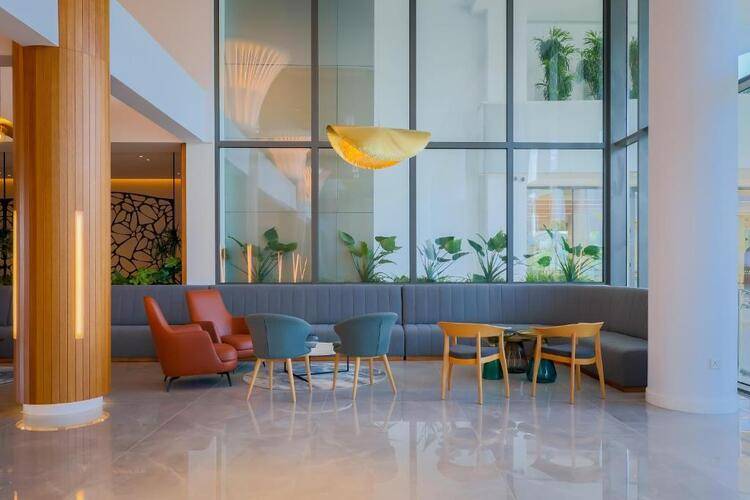 Radisson Beach Larnaca