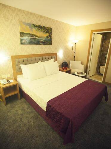 Helikon Business Hotel