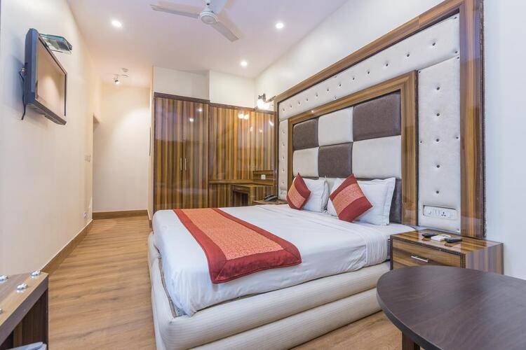 Rupam Hotel