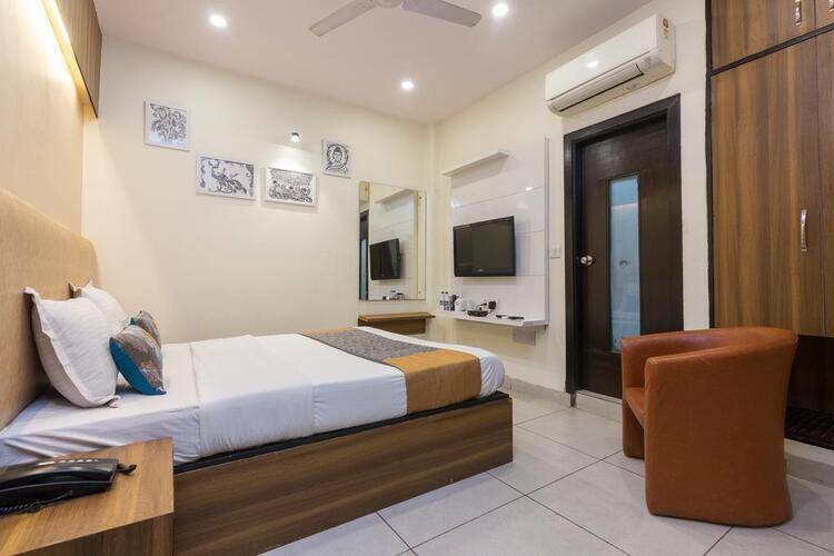 Rupam Hotel