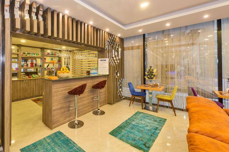 Grand Palace Hotel