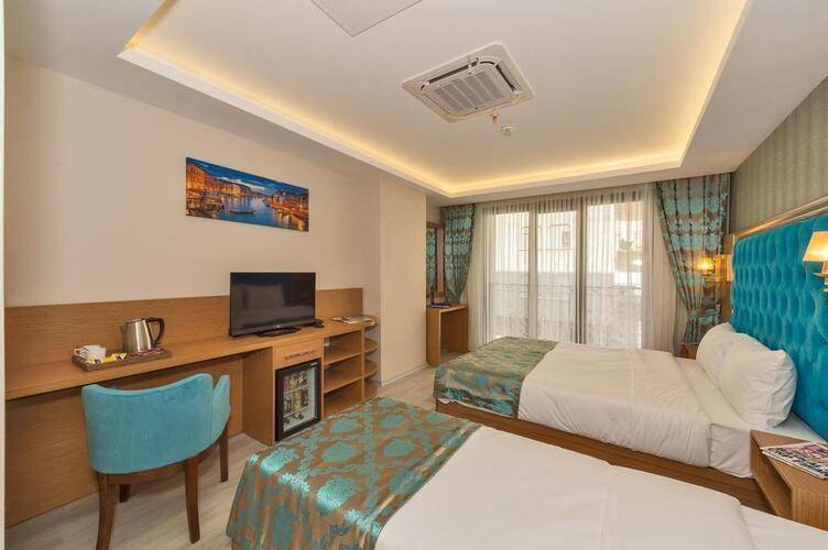 Grand Palace Hotel