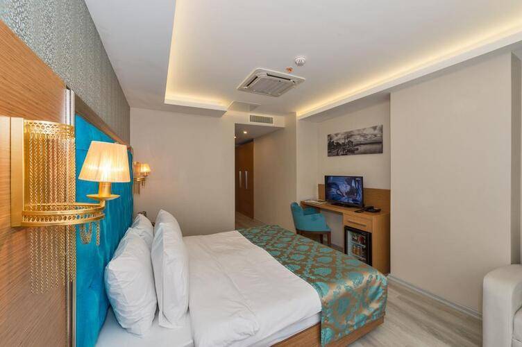 Grand Palace Hotel