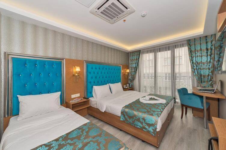 Grand Palace Hotel
