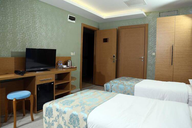 Grand Palace Hotel