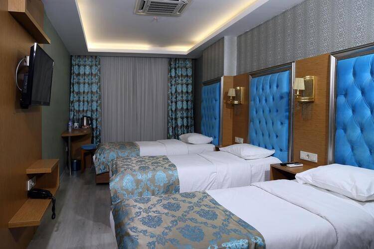 Grand Palace Hotel