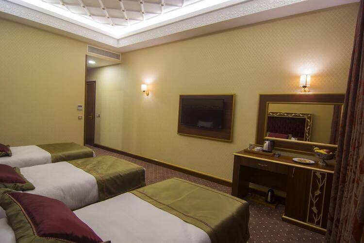 Mb Deluxe Hotel