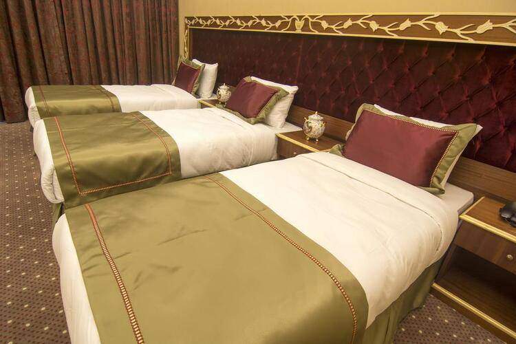Mb Deluxe Hotel